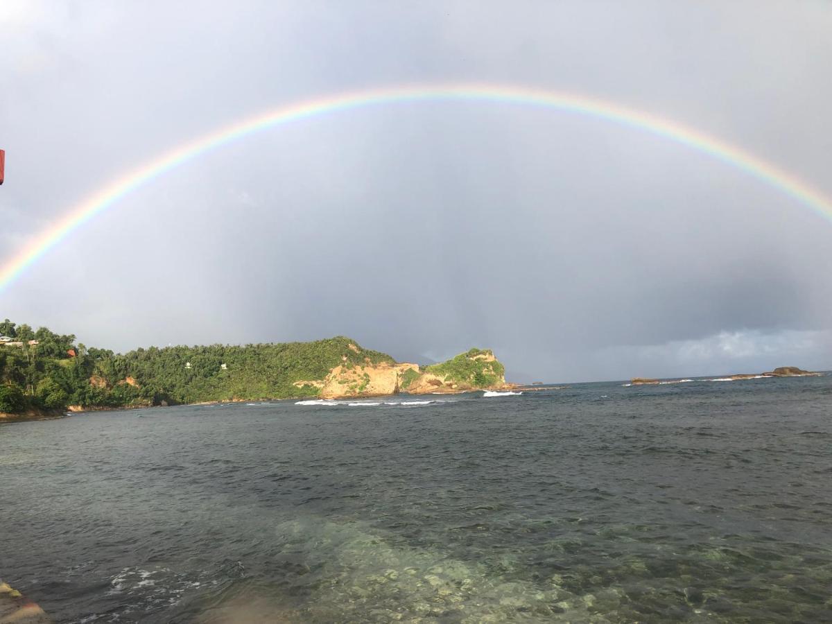 Rainbow Beach Apartments & Rooms Calibishie Esterno foto
