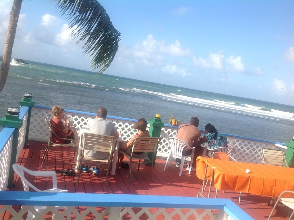 Rainbow Beach Apartments & Rooms Calibishie Esterno foto