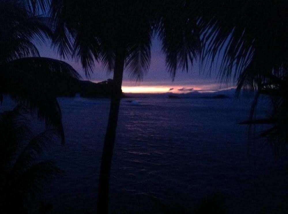 Rainbow Beach Apartments & Rooms Calibishie Esterno foto
