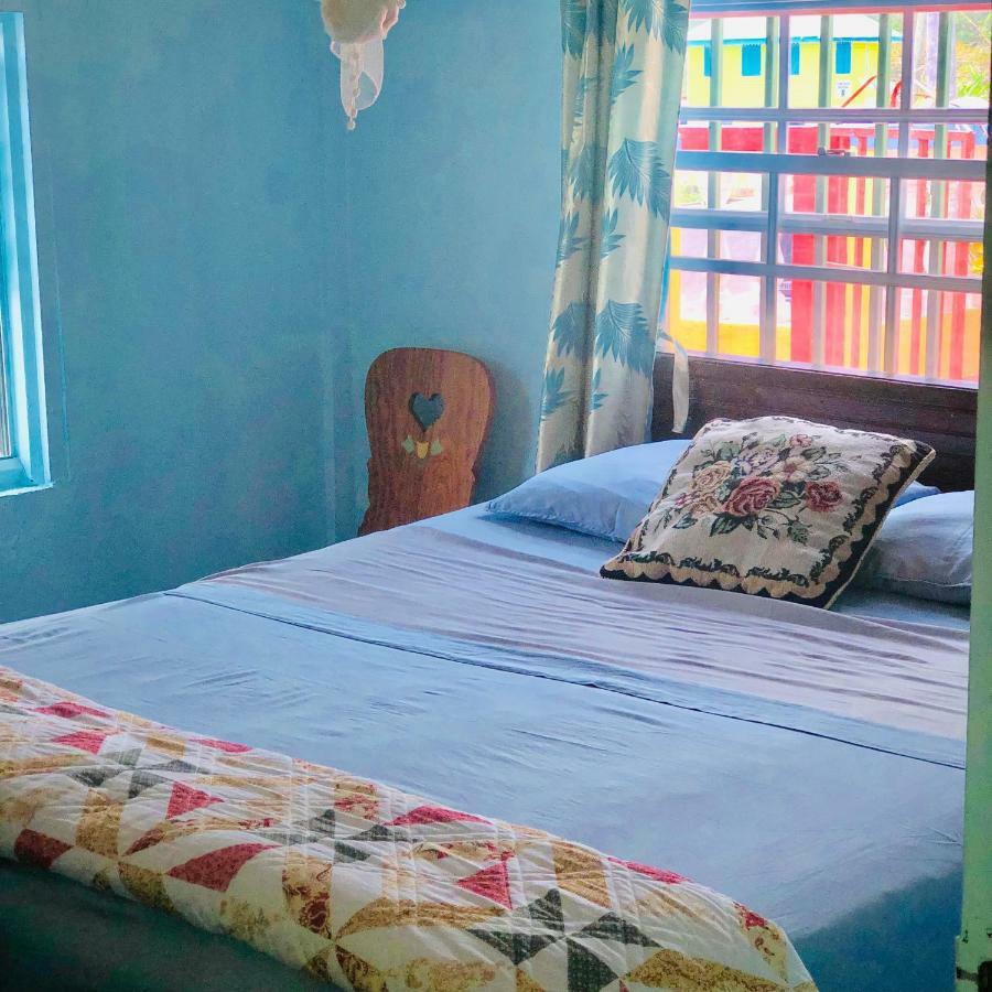Rainbow Beach Apartments & Rooms Calibishie Esterno foto